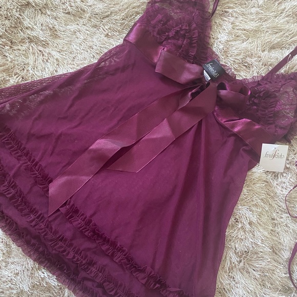 Burgundy Mesh Babydoll - Picture 5 of 11